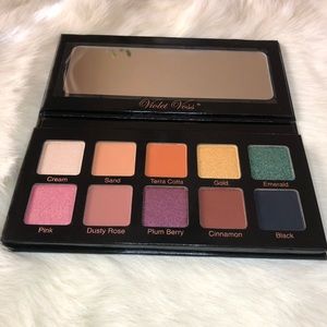 Essentials PRO series Eyeshadow Palette